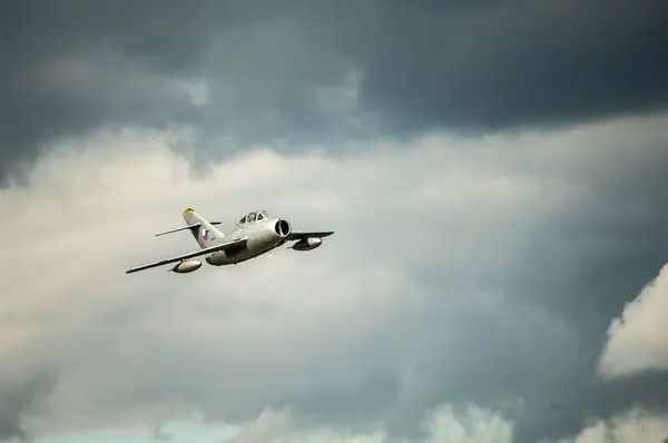Avión Pista Cielo Nubes Humo — Foto de Stock
