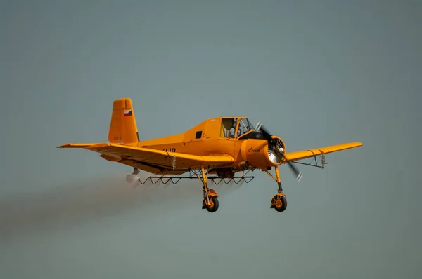 Petit Avion Volant Dans Les Airs — Photo