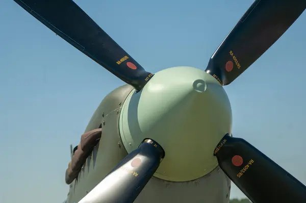 Гвинт Гвинта Військового Літака — стокове фото