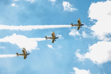 Gökyüzündeki akrobatik takım