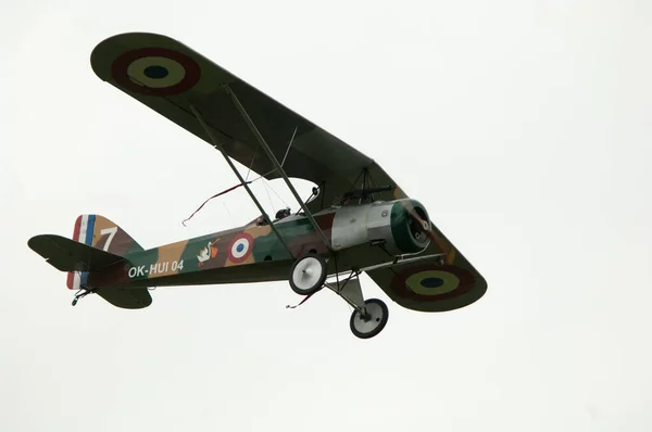 Oldtimer Britisches Flugzeug — Stockfoto