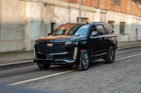 New York, ABD - Ekim 24, 2019: New York - Ford bir Amerikan cipi.