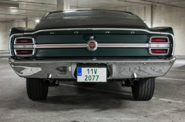 Eski ve klasik Ford Mustang