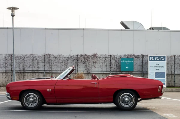 Vintage Czerwony Samochód Kabrioletowy — Zdjęcie stockowe