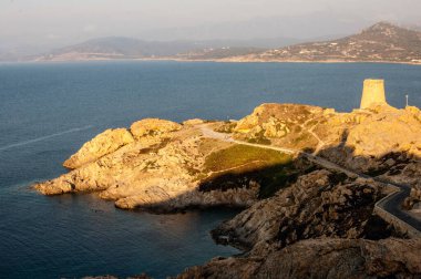 Şehirdeki deniz manzarası