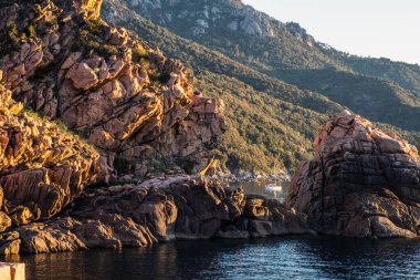 İbiza adasının dağlarındaki Akdeniz manzarası, İspanya