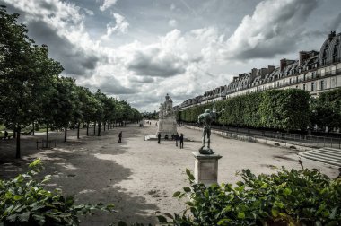 paris. Paris sokaklarının güzel manzarası.
