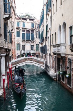 Venedik, İtalya - 20 Mayıs 16.00 sıralarında Venedik, İtalya 'daki gondol manzarası