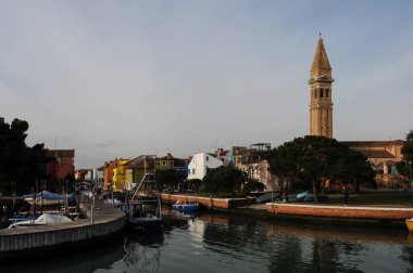 Venedik, İtalya - 16 Ağustos, 2018: Akşam Venedik şehrinin büyük kanalı.