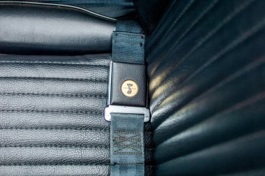 Arabada araba koltuğu.