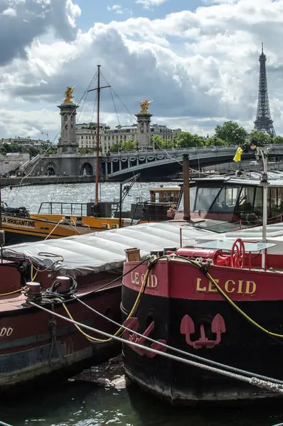 París Francia Junio Barco Amarrado Puerto Ciudad París — Foto de Stock