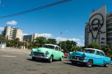 Havana, Küba - Mayıs 28, 20 018: Havana şehrinde klasik araba