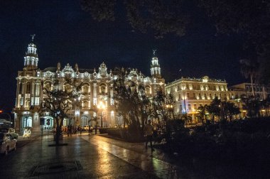 Valencia Katedrali 'nin gece manzarası