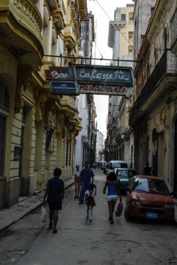 Havana, Küba - 16 Ocak, 2016: Havana Caddesi.