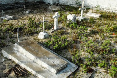 İsrail 'in kuzeyindeki Akdeniz kıyısındaki eski kasabanın bir kilisesinin kalıntıları.