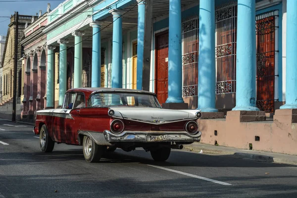 Küba Havana Ocak Sokaklara Park Edilmiş Klasik Arabalar — Stok fotoğraf
