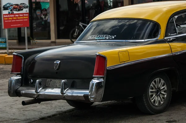 Küba Küba Aralık 216 Küba Sokaklarında Klasik Sarı Taksi — Stok fotoğraf