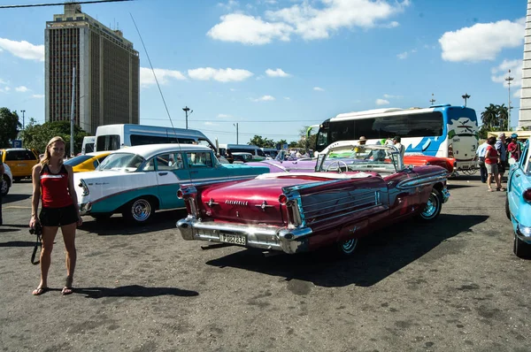 Havana Kuba Wrzesień Piękne Zabytkowe Samochody Klasyczne Samochody Starym Mieście — Zdjęcie stockowe