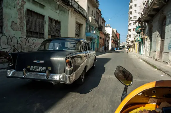 Vintage Autó Havannában — Stock Fotó