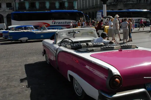 Retro Auto Starém Městě Havana Cuba — Stock fotografie