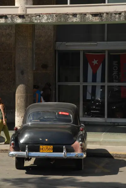 Havana Ιανουάριος Κλασικό Αυτοκίνητο Στο Havana Τον Ιανουάριο Cuba Αυτοκίνητα — Φωτογραφία Αρχείου