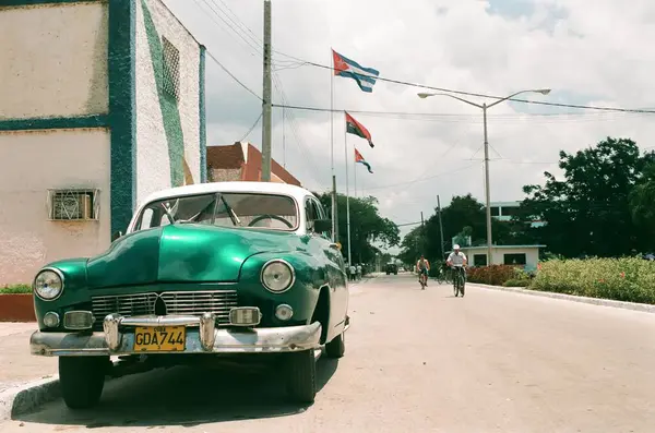 Cuba Cuba Auto Geparkeerd Stad — Stockfoto