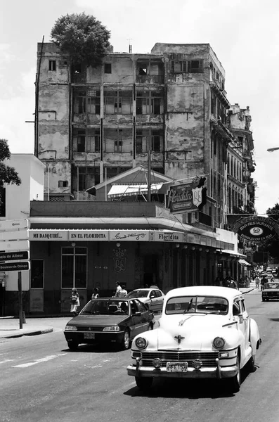 Havana Cuba Junho Carros Antigos Nas Ruas Havana Cuba — Fotografia de Stock