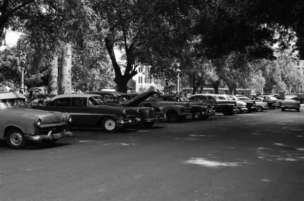 Черно Белое Фото Автомобиля — стоковое фото
