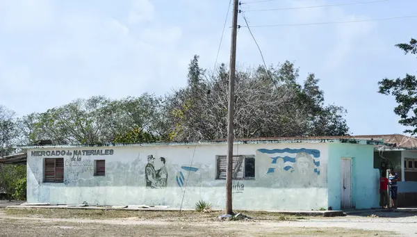 Tipik bir ev manzarası