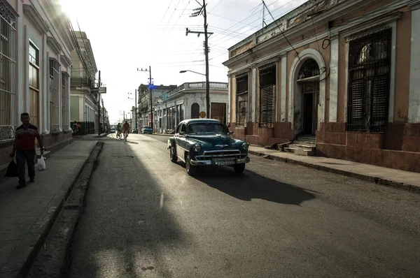 Havana Cuba Janvier Vue Vieilles Voitures Sur Une Rue Havana — Photo