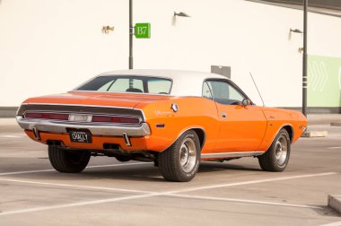 Güçlü araba Dodge Challanger 1970