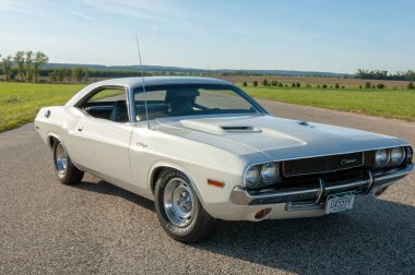 Güçlü araba Dodge Challanger 1970