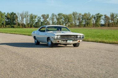 Güçlü araba Dodge Challanger 1970