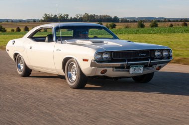 Güçlü araba Dodge Challanger 1970