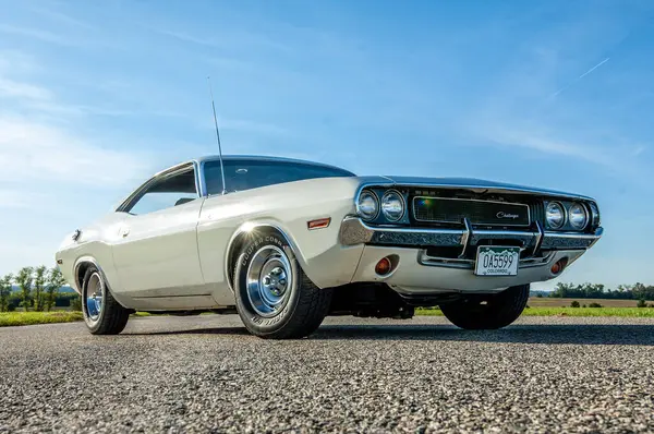 Güçlü araba Dodge Challanger 1970
