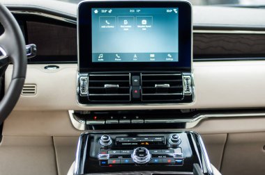 Modern direksiyonlu iç mekan.