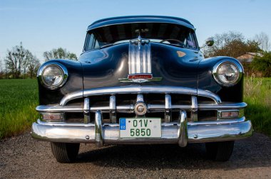 Eski Amerikan Ford Mustang 'i