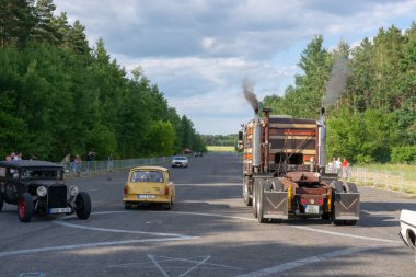 Dünya Savaşı 'nın retro arabası. 2109.