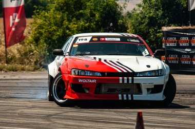 İstanbul, Türkiye - Eylül 2 0, 2 0, 2: Mitsubishi vuruşları İstanbul 3, 10 çapraz istanbul spsp