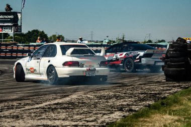 Yarış arabası piste çıkıyor..