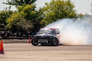 Odessa, Ukrayna - Mayıs 1621: Araba yarışı, Ukrayna, yarış. Yetişkin yarışı. liliov severon -