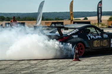 drift araba içinde hareket