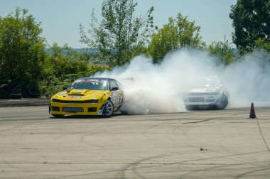 Sürüklenen araba Sürüklenen yolda