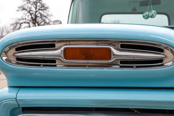 Vintage Blauw Licht Truck Close — Stockfoto