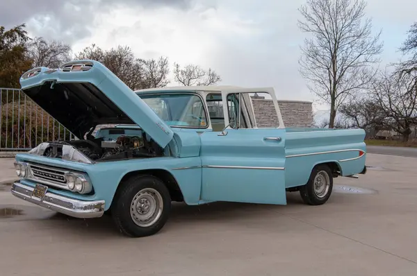 Blauwe Ford Chevrolet Truck — Stockfoto