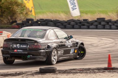 İstanbul, Türkiye - Nisan 0, 2, 0, 0 7: Türkçe ladrive istanbul 3 s istanbul drift cross series sürücüleri