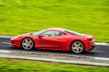 ferrari 58 ferrari 495 ferrari yolu