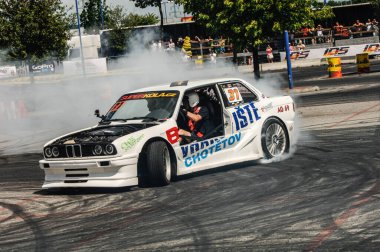 kiev, ukraine - 10 Mart, 2019: Sürüklenen araba Sürükleniyor.