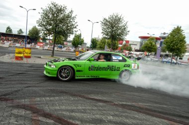 kiev, Ukrayna 0 3, 2 0 8: bmw ve araba fuarı