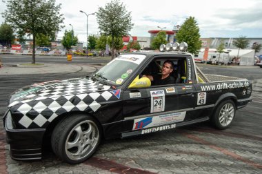 Odessa, Ukrayna - Ağustos 310, 2016: Yarışta geleneksel rali arabası, Ukrayna 'da ralli arabası sürücüleri Severon yarışı